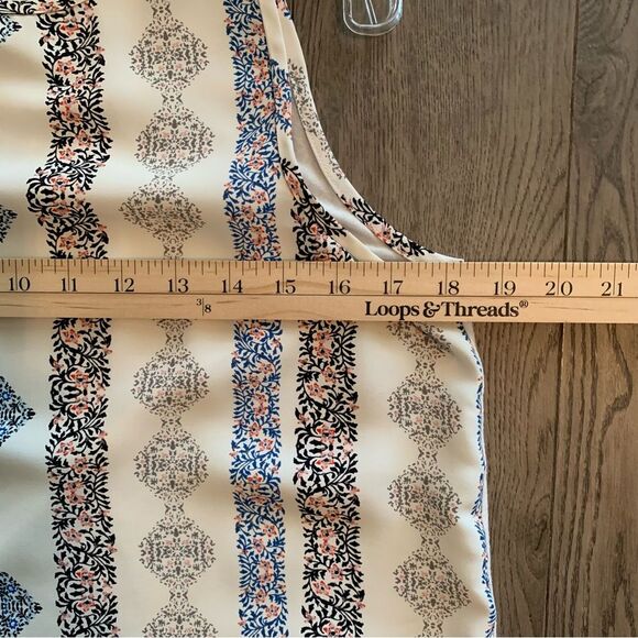 LOFT TANK TOP WOMENS SMALL BLUE WHITE CREW NECK SWING KEY HOLE POLYESTER RAYON. - Picture 10 of 11